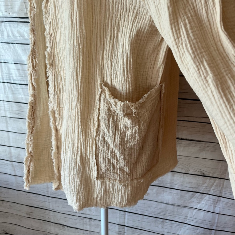 POL Gauze Style Raw Hem Open Face Shacket Size Medium - Picture 11 of 13